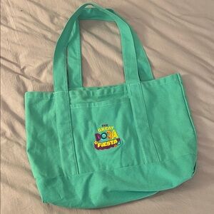 Exclusive The Great Dora Fiesta Teal Tote Bag